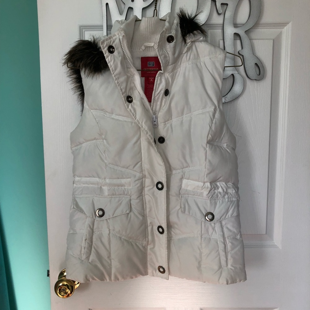 Puffy down vest